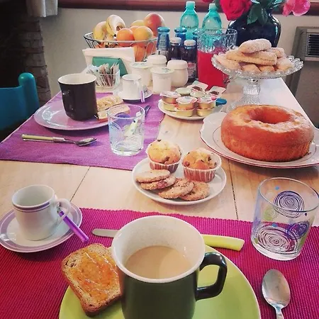 Salighes Bed & Breakfast 3*
